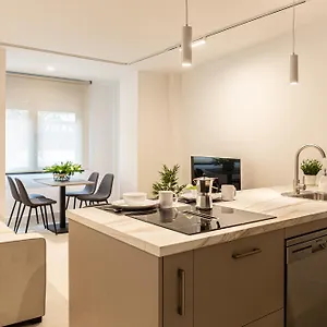 https://royar-apartamentos.es-andalucia.com